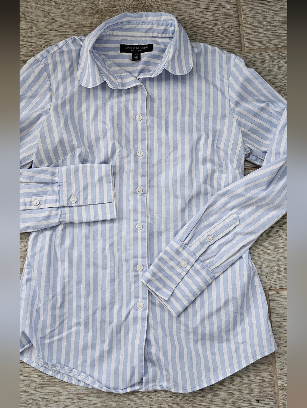 Banana Republic Blue & White Striped Button Down - 00 Petite - Non-Iron
